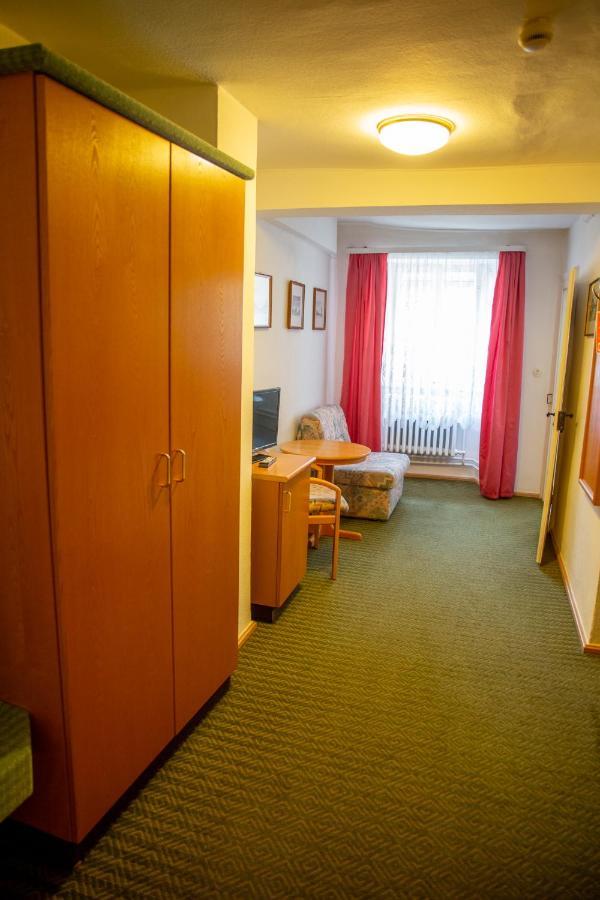 Gaestehaus Am Weissen Turm โรเทนบวร์ก อ็อบ แดร์เทาเบอร์ ภายนอก รูปภาพ