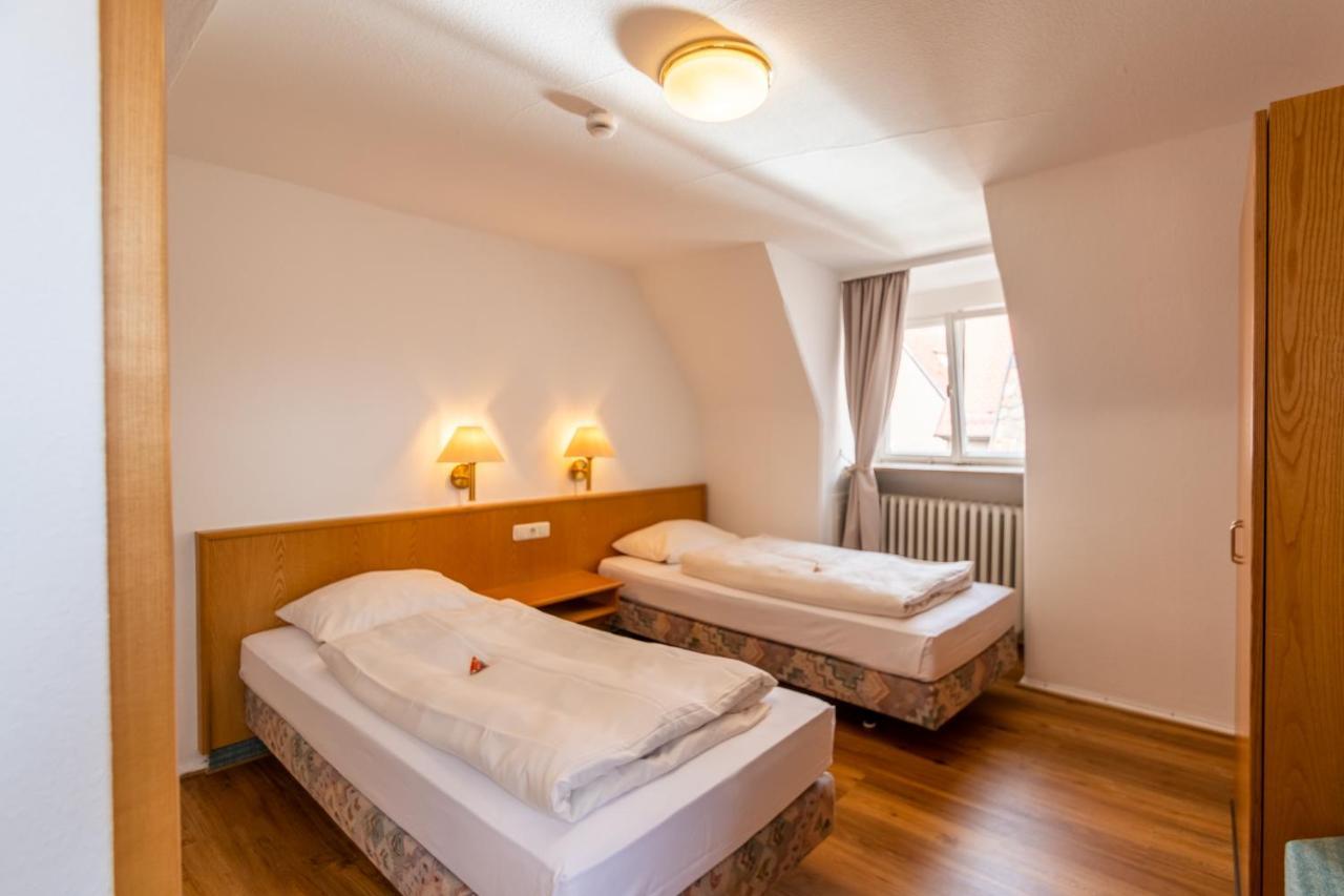 Gaestehaus Am Weissen Turm โรเทนบวร์ก อ็อบ แดร์เทาเบอร์ ภายนอก รูปภาพ