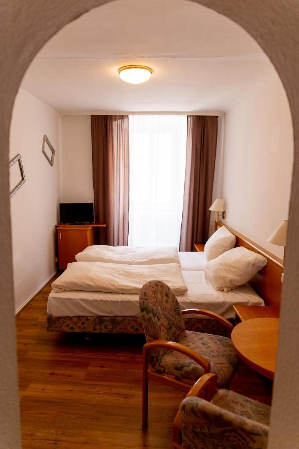Gaestehaus Am Weissen Turm โรเทนบวร์ก อ็อบ แดร์เทาเบอร์ ภายนอก รูปภาพ
