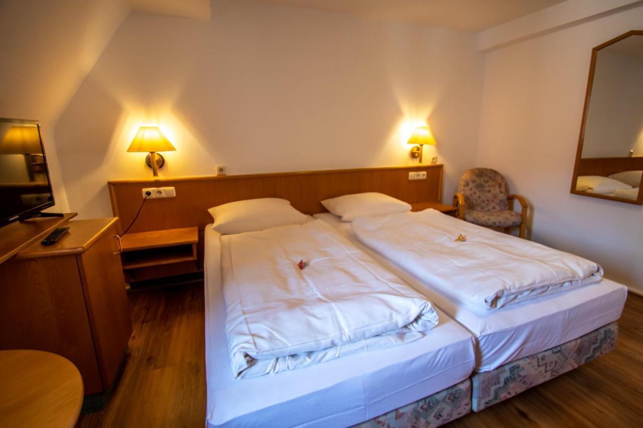 Gaestehaus Am Weissen Turm โรเทนบวร์ก อ็อบ แดร์เทาเบอร์ ภายนอก รูปภาพ